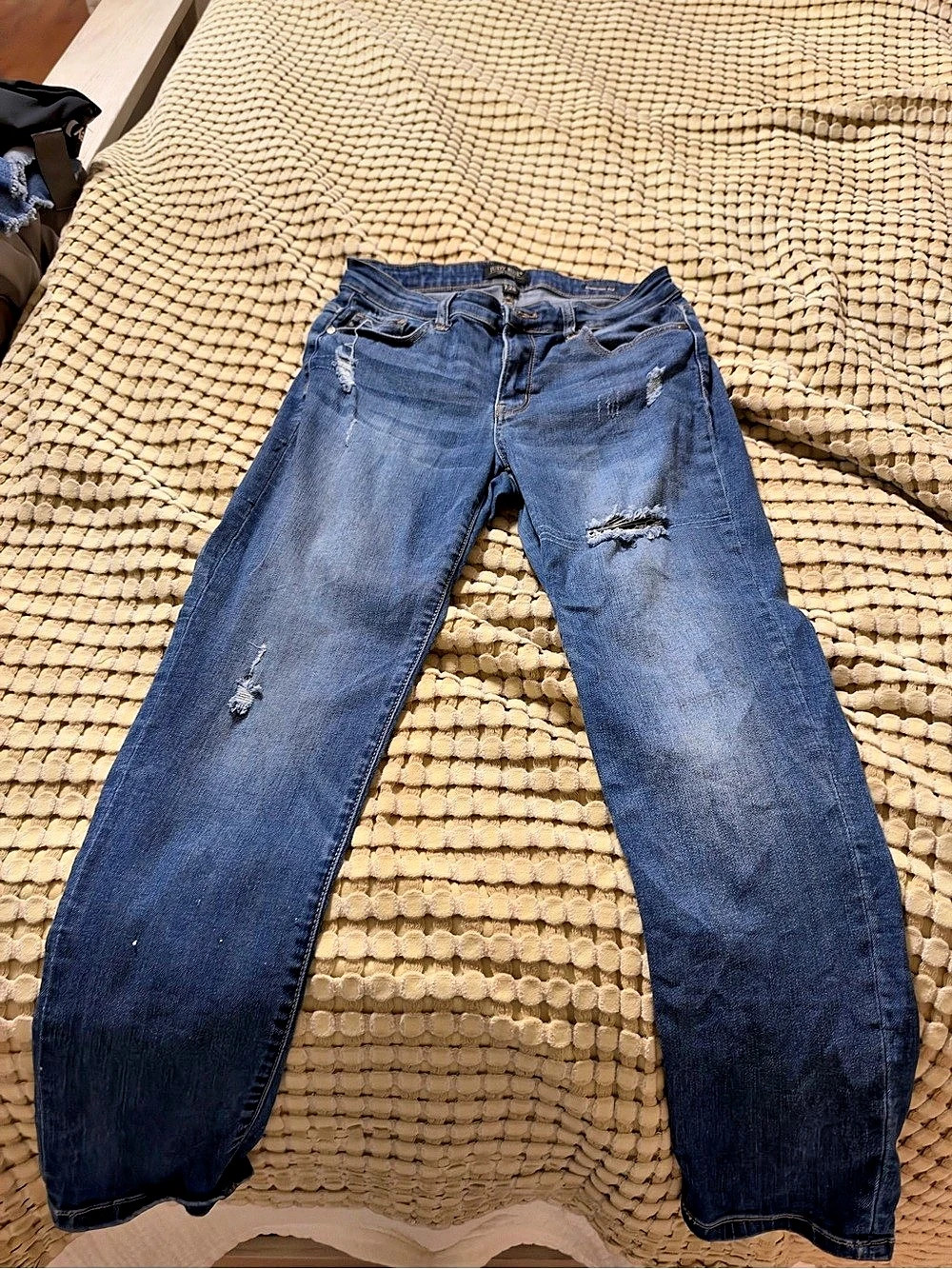 Judy Blue Boyfriend Fit in Blue Waist 28